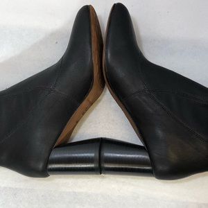 donald pliner gisele booties